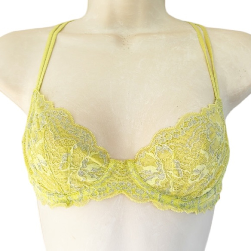 PINK Victoriaโs Secret pale yellow lace silver glitter unlined underwire bra 32C